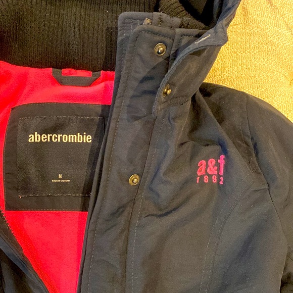 Kids Abercrombie Hooded Jacket-adjustable waist sizing - Picture 2 of 4